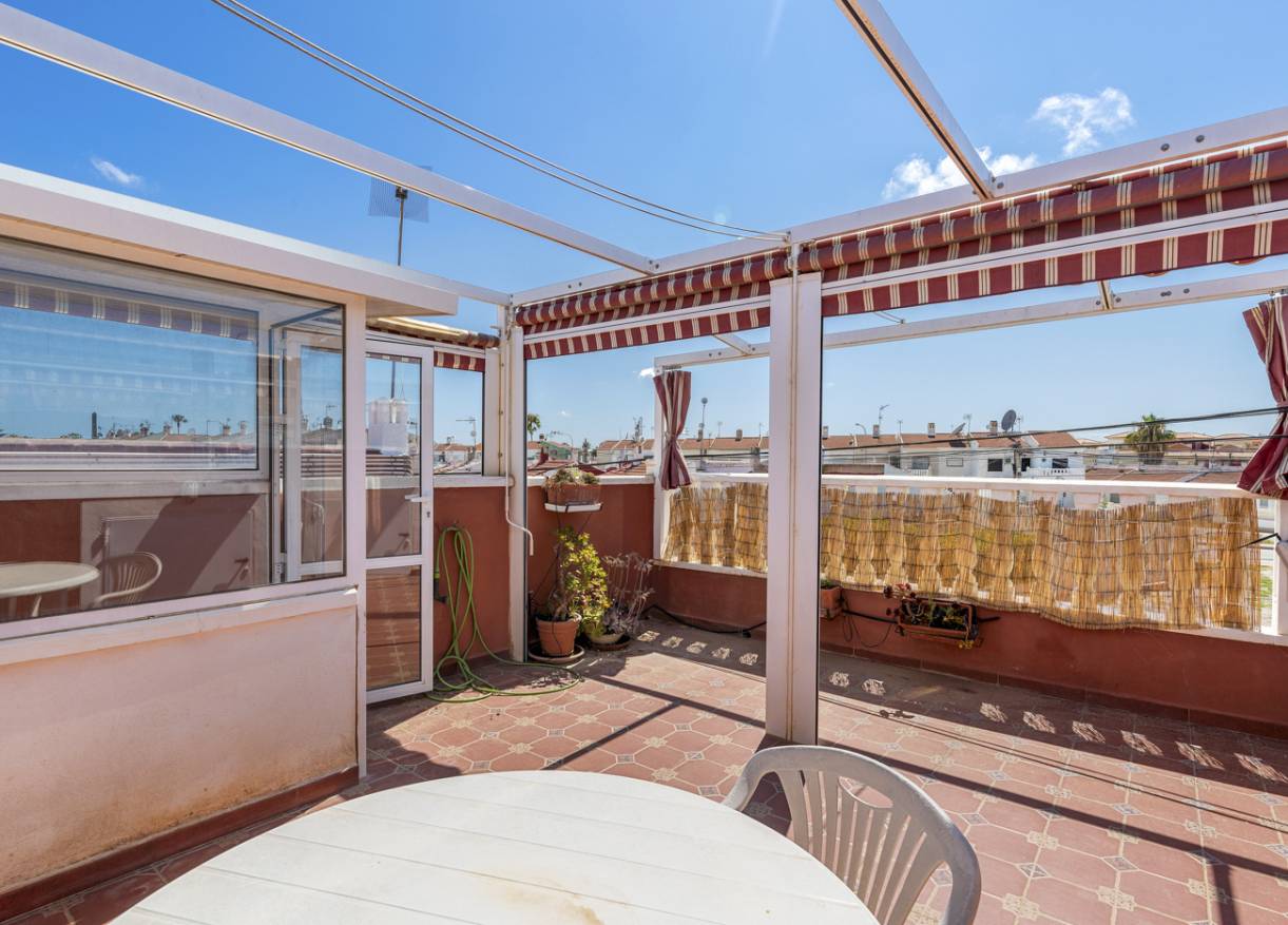 Bestaand - Townhouse / Semi-detached - Torrevieja - Torretas