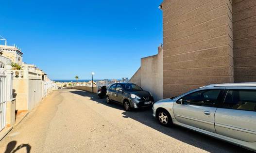 Bestaand - Townhouse / Semi-detached - Torrevieja - Aguas Nuevas