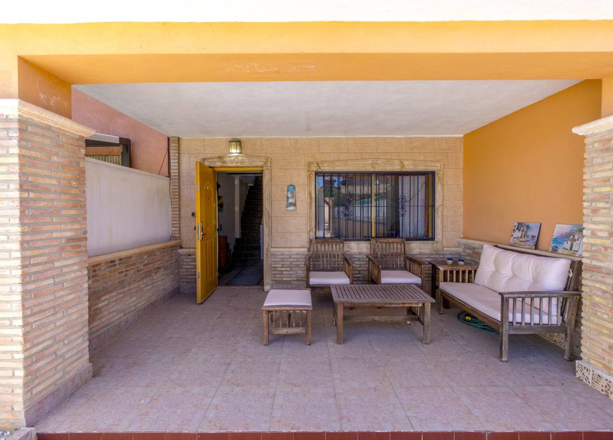 Bestaand - Townhouse / Semi-detached - Torrevieja - Los Balcones