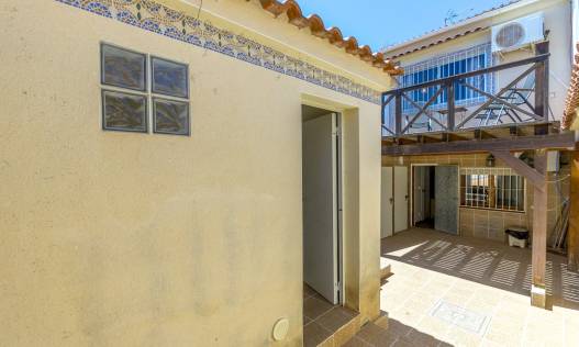 Bestaand - Townhouse / Semi-detached - Torrevieja - Los Balcones