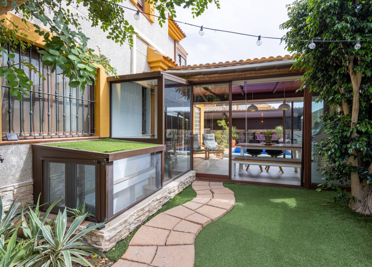 Bestaand - Townhouse / Semi-detached - Los Montesinos - La Herrada