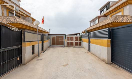 Bestaand - Townhouse / Semi-detached - Los Montesinos - La Herrada