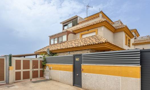 Bestaand - Townhouse / Semi-detached - Los Montesinos - La Herrada