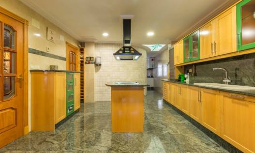 Bestaand - Townhouse / Semi-detached - Novelda