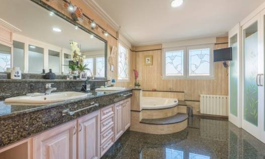 Bestaand - Townhouse / Semi-detached - Novelda