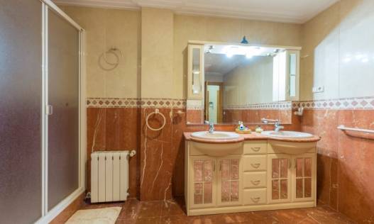 Bestaand - Townhouse / Semi-detached - Novelda