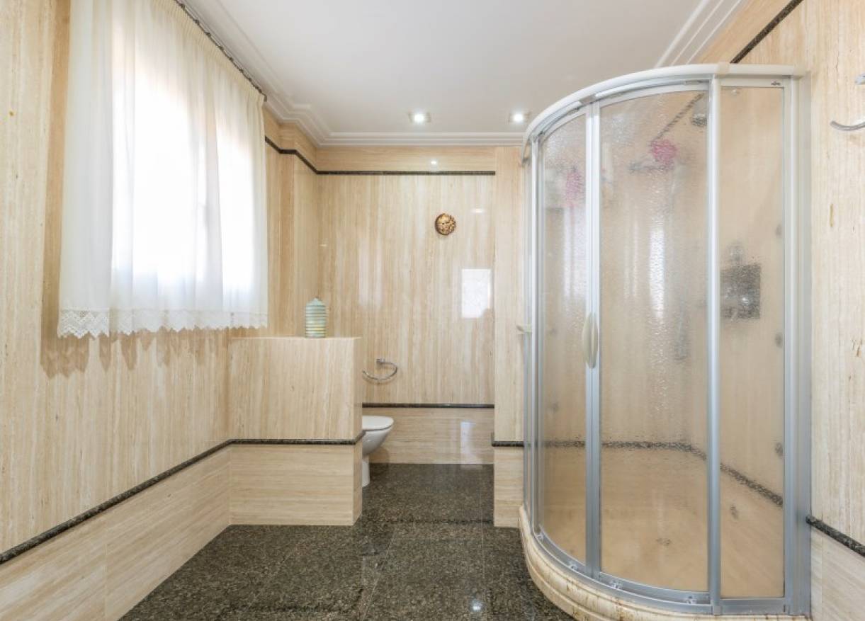 Bestaand - Townhouse / Semi-detached - Novelda