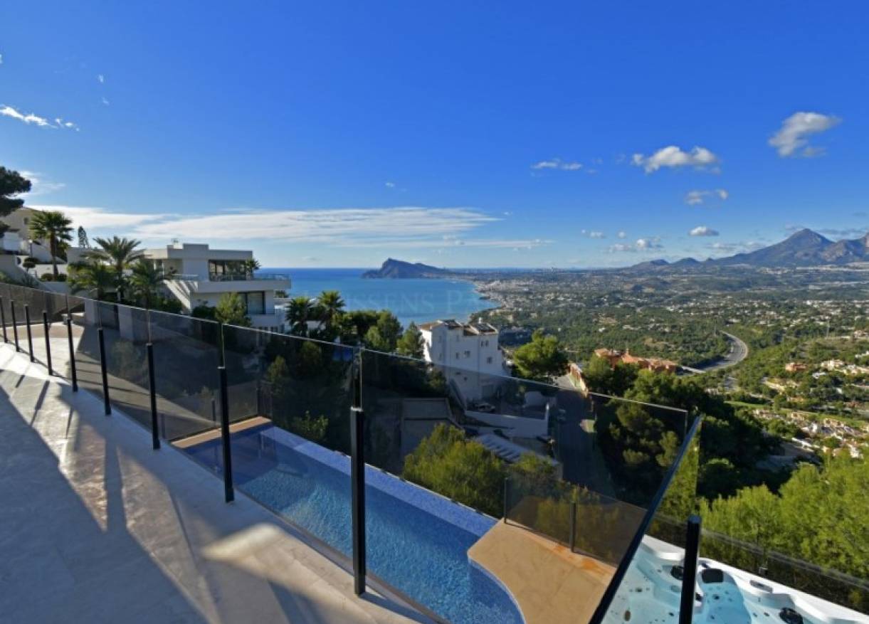 Bestaand - Villa - Altea - Av Europa, 03599