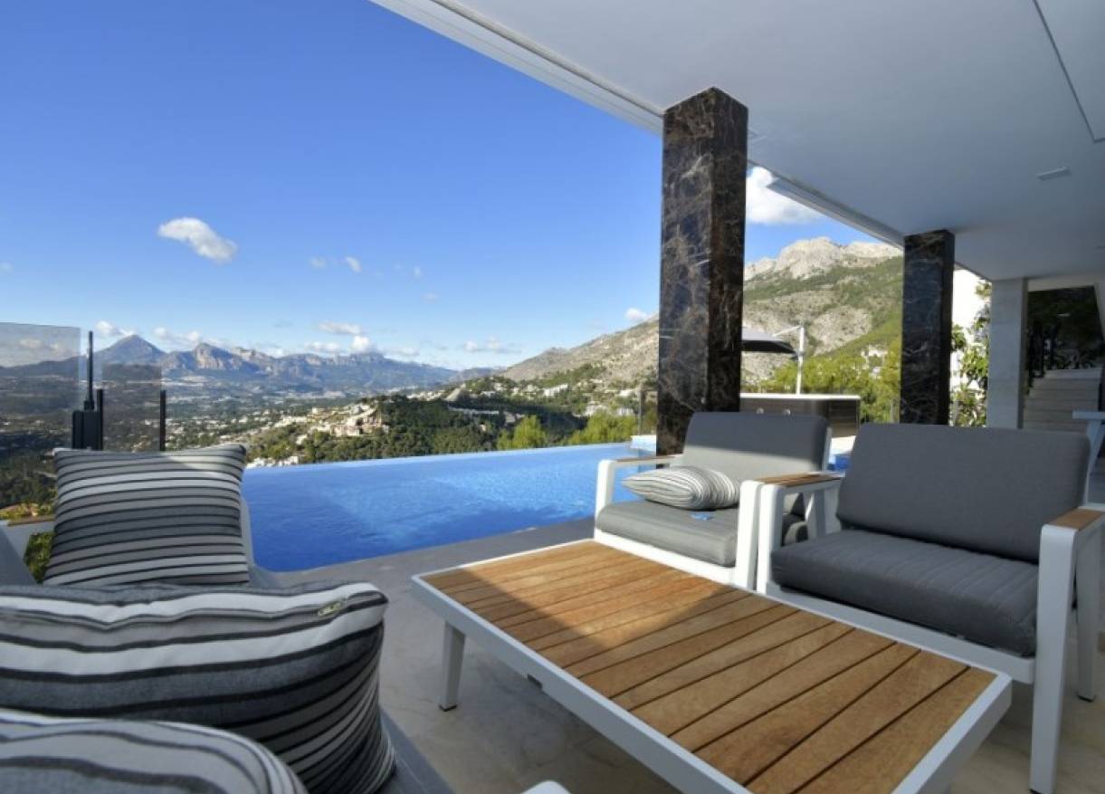 Bestaand - Villa - Altea - Av Europa, 03599