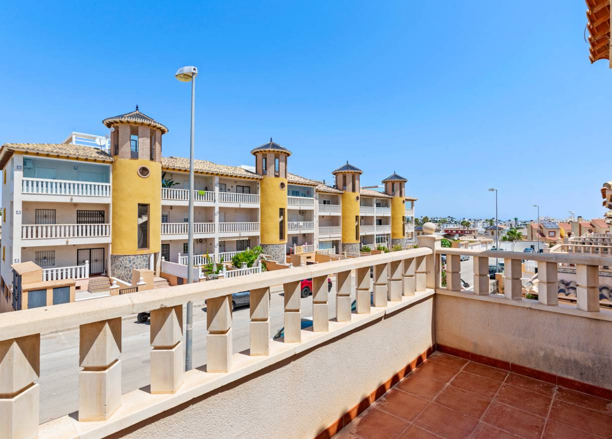 Bestaand - Townhouse / Semi-detached - Orihuela Costa - Lomas de Cabo Roig