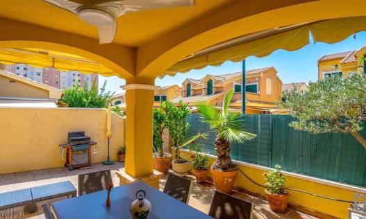 Bestaand - Townhouse / Semi-detached - Orihuela Costa - Campoamor