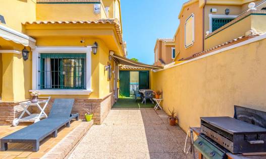 Bestaand - Townhouse / Semi-detached - Orihuela Costa - Campoamor