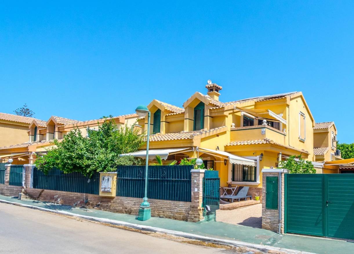 Bestaand - Townhouse / Semi-detached - Orihuela Costa - Campoamor