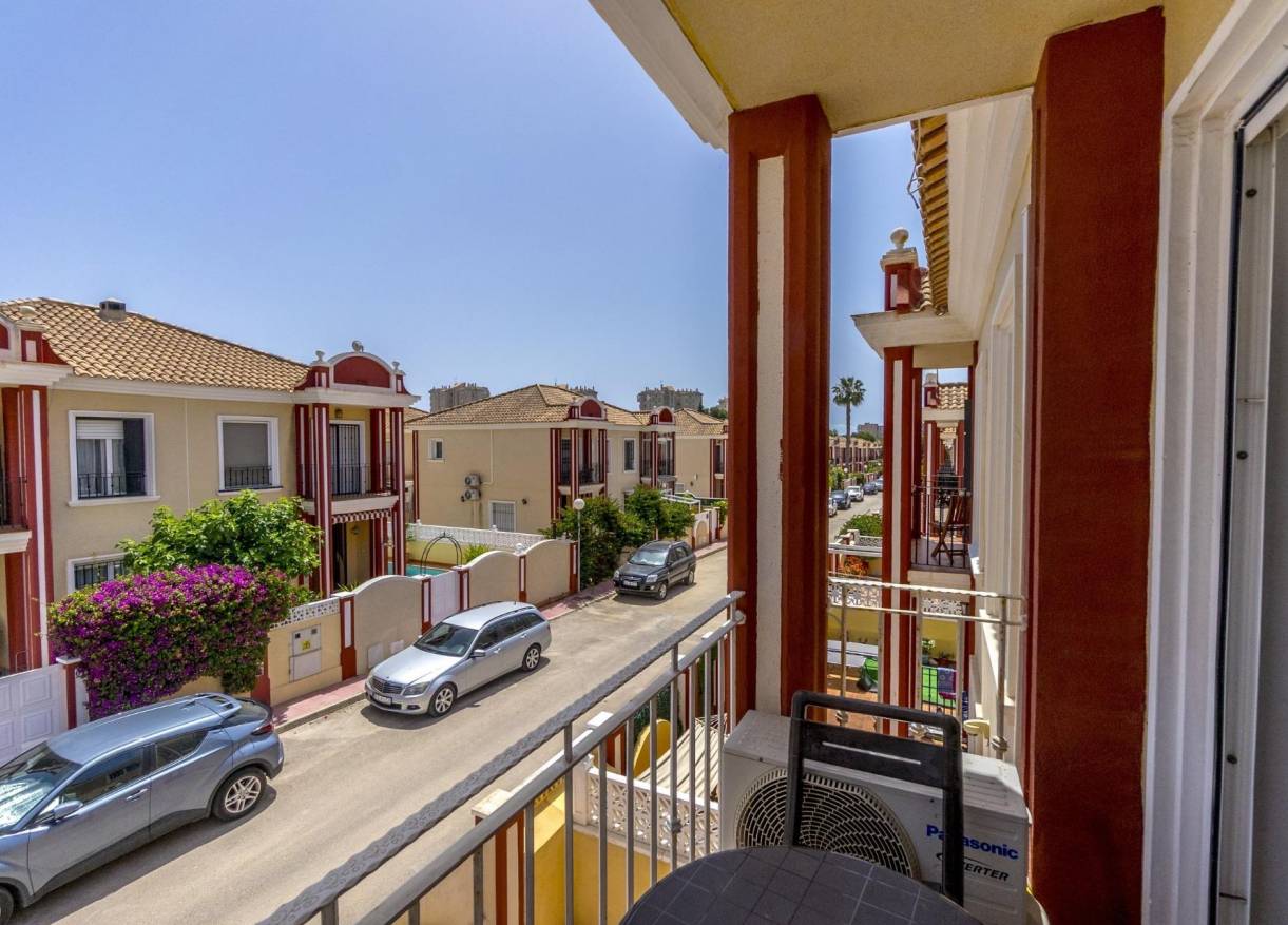 Bestaand - Townhouse / Semi-detached - Orihuela Costa - Campoamor