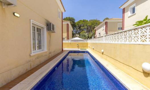 Bestaand - Townhouse / Semi-detached - Orihuela Costa - Campoamor