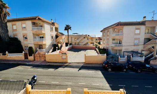 Bestaand - Townhouse / Semi-detached - Torrevieja - La Rosaleda