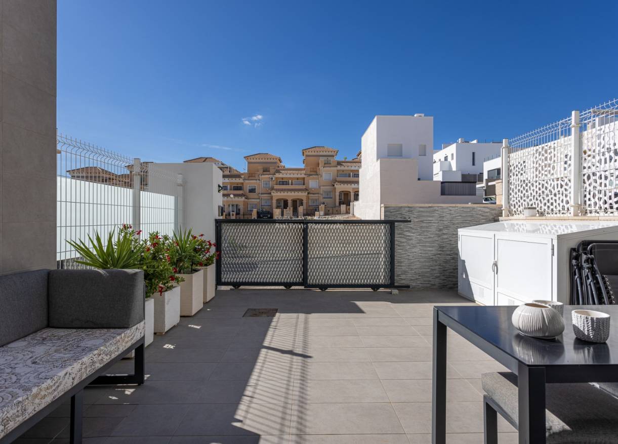 Bestaand - Townhouse / Semi-detached - Orihuela Costa - Villamartin