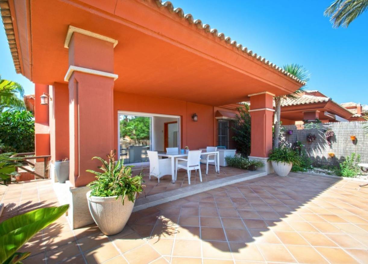 Bestaand - Townhouse / Semi-detached - Santa Clara Golf - Marbella, Santa Clara