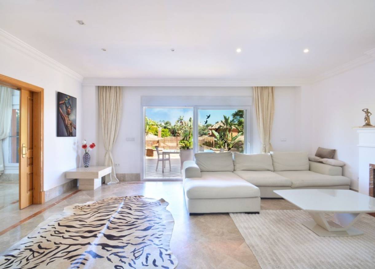 Bestaand - Townhouse / Semi-detached - Santa Clara Golf - Marbella, Santa Clara