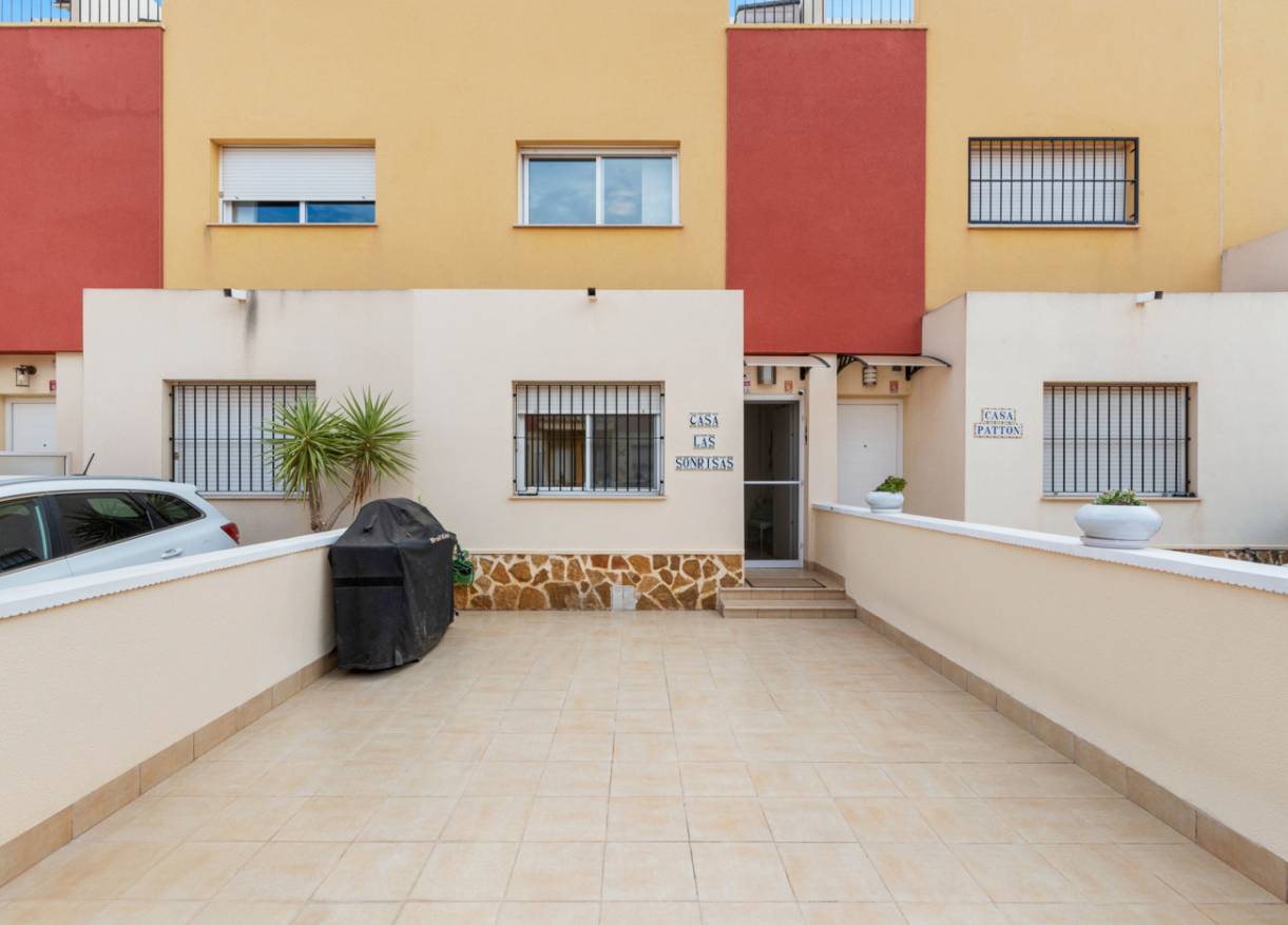 Bestaand - Townhouse / Semi-detached - Orihuela Costa - Los Dolses