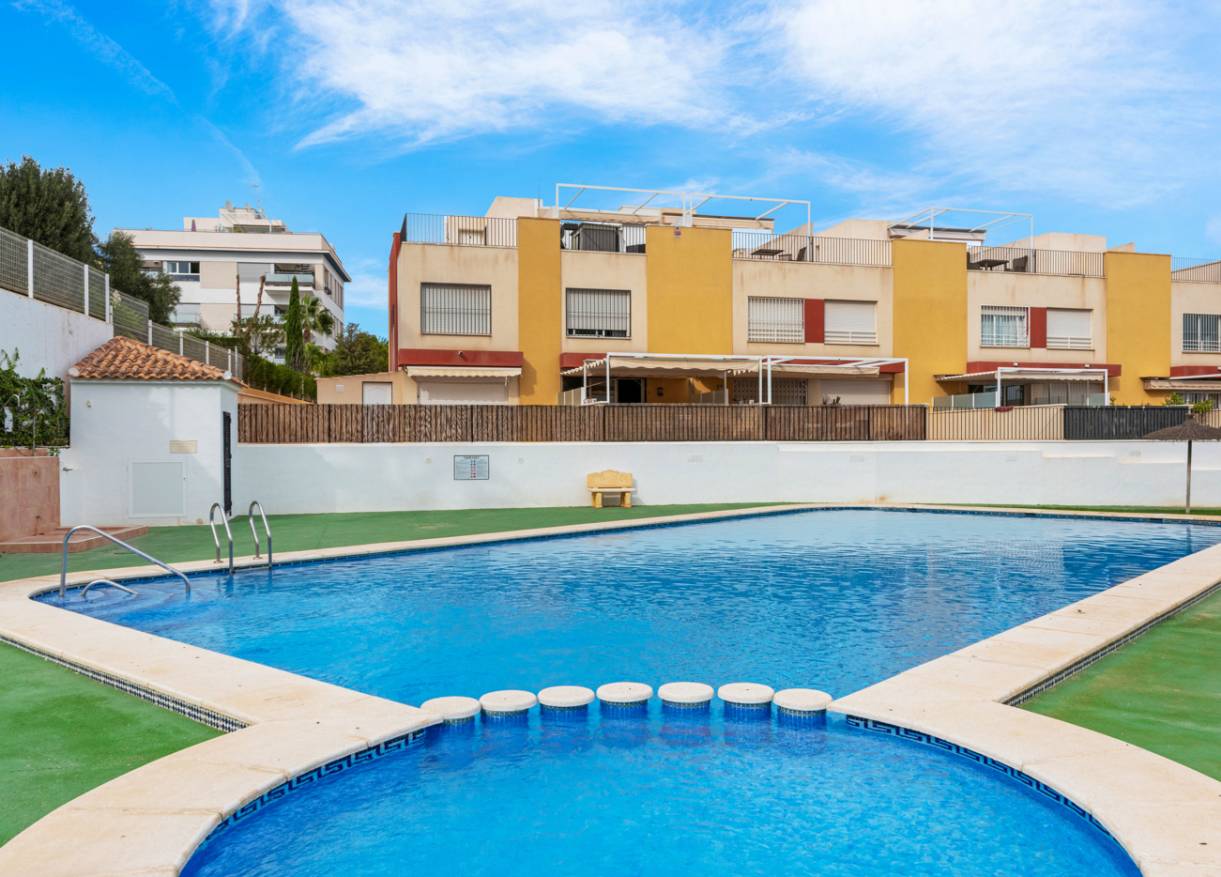 Bestaand - Townhouse / Semi-detached - Orihuela Costa - Los Dolses