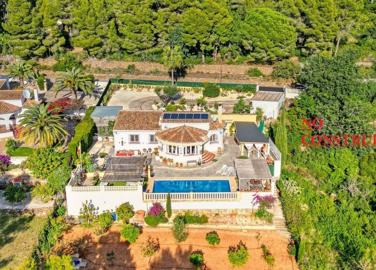 Bestaand - Villa - Jávea
