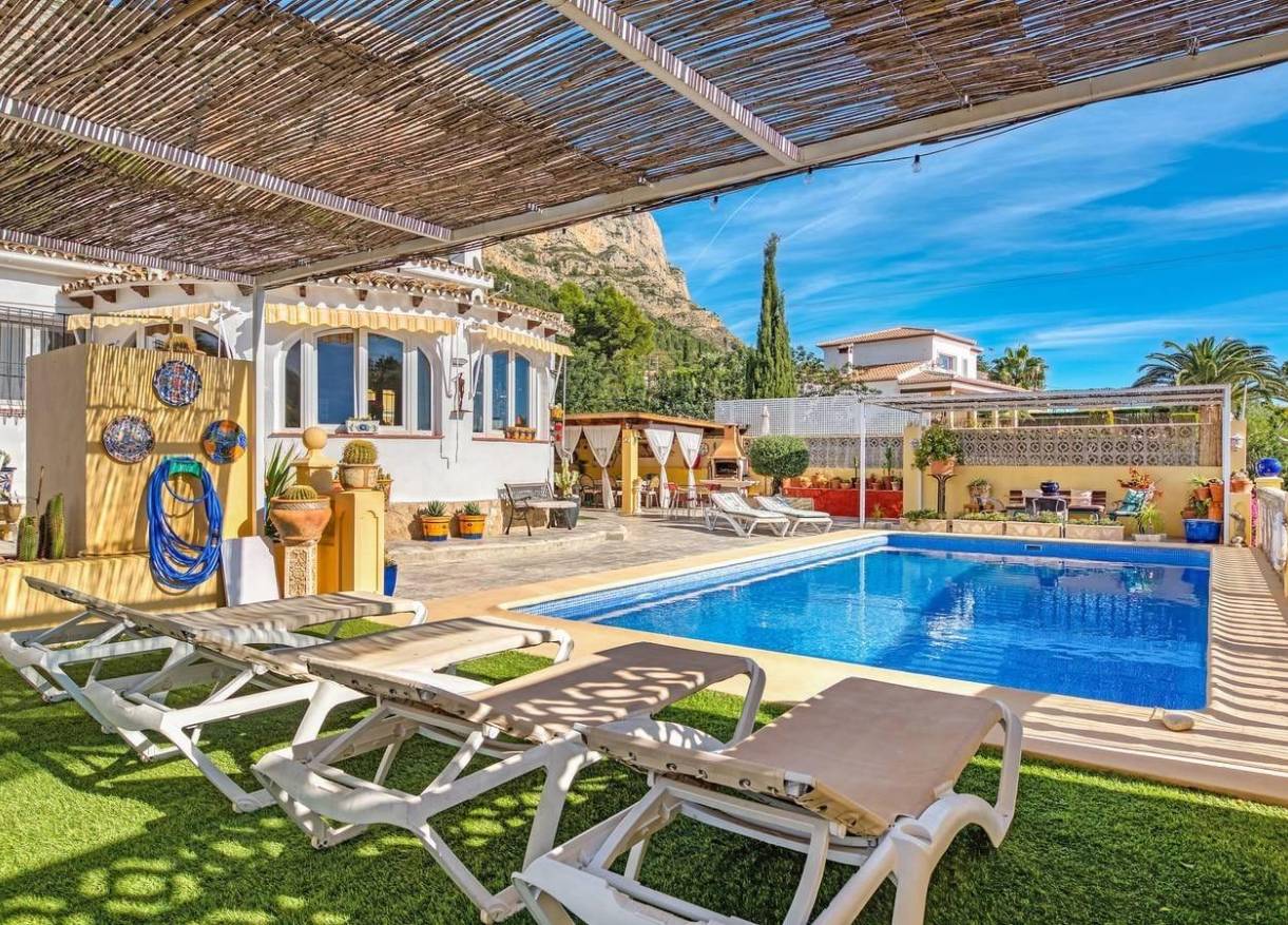 Bestaand - Villa - Jávea
