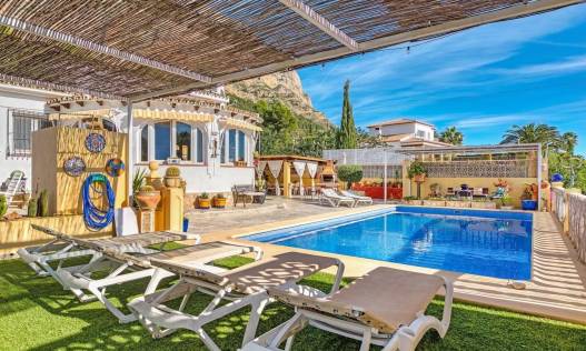 Bestaand - Villa - Jávea