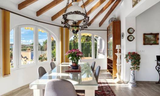 Bestaand - Villa - Jávea
