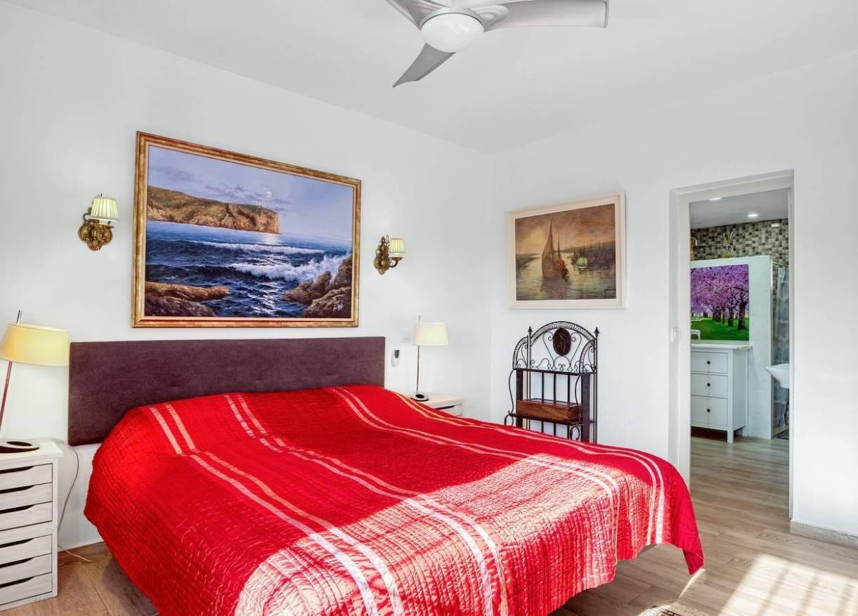 Bestaand - Villa - Jávea