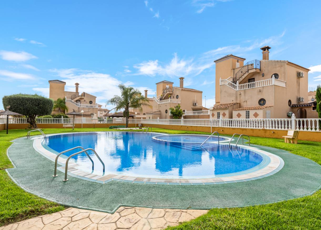 Bestaand - Appartement - Orihuela Costa - Lomas de Cabo Roig