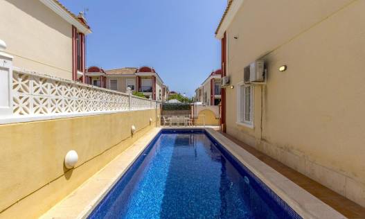 Bestaand - Townhouse / Semi-detached - Orihuela Costa - Campoamor