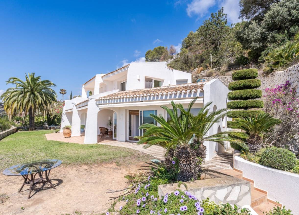 Bestaand - Villa - Jávea