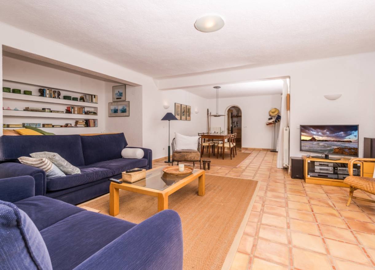 Bestaand - Villa - Jávea