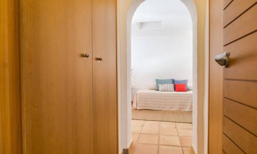 Bestaand - Villa - Jávea
