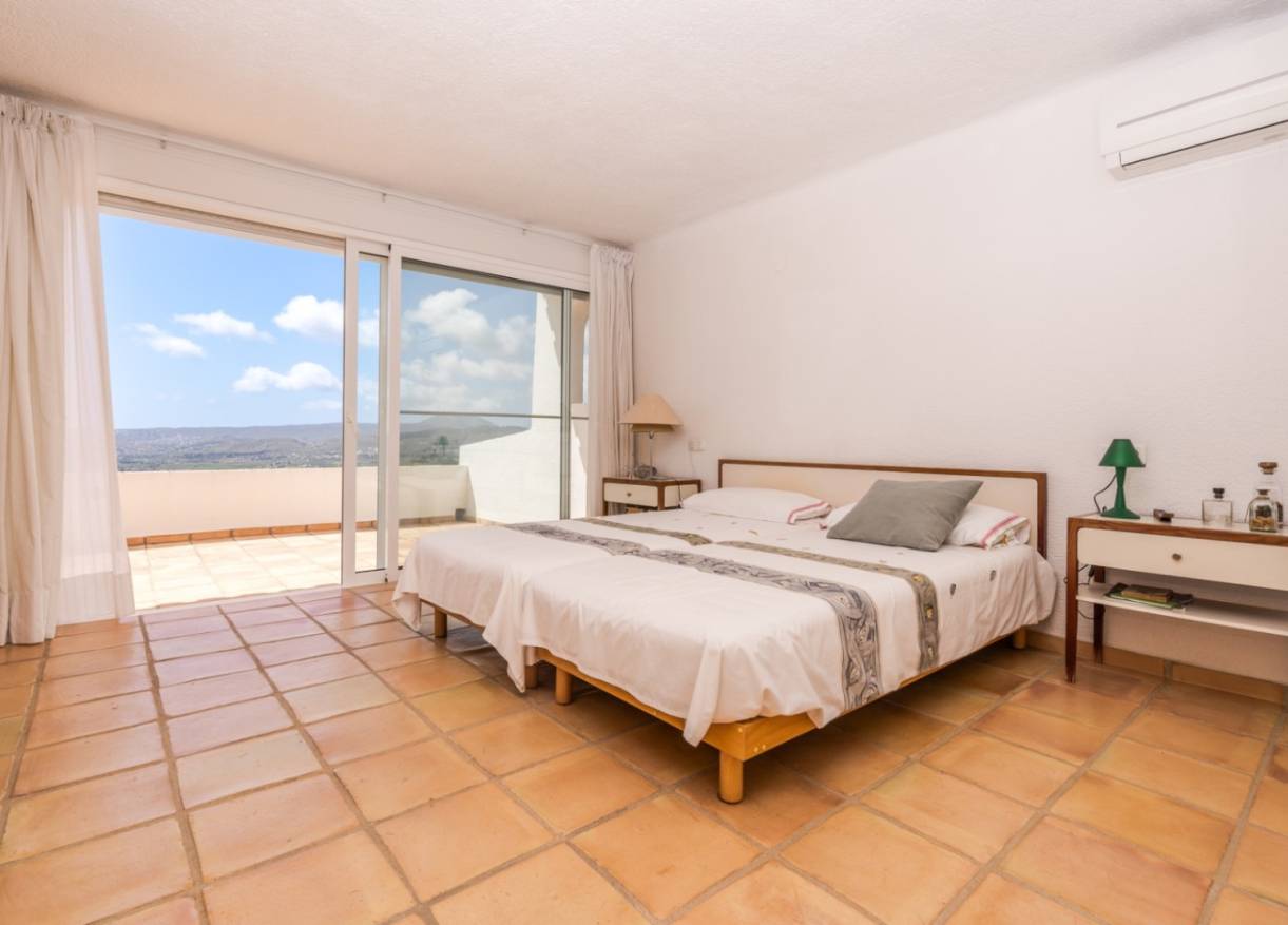 Bestaand - Villa - Jávea