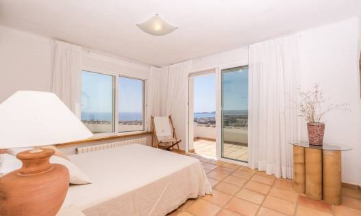 Bestaand - Villa - Jávea