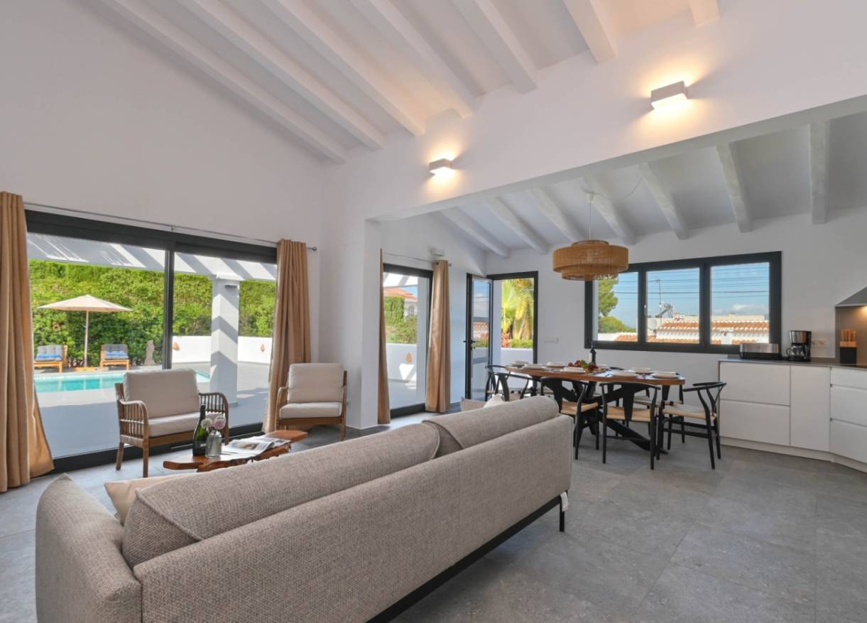 Bestaand - Villa - Jávea