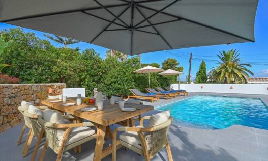 Bestaand - Villa - Jávea