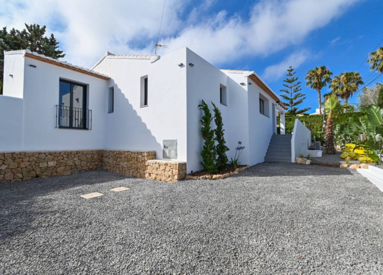 Bestaand - Villa - Jávea