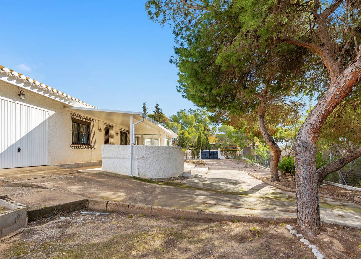 Bestaand - Villa - Torrevieja - Los Balcones - Los Altos del Edén