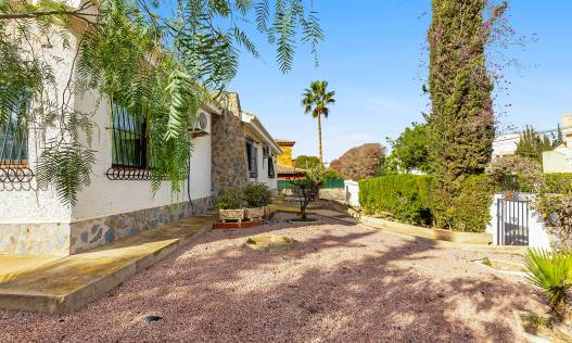 Bestaand - Villa - Torrevieja - Los Balcones - Los Altos del Edén