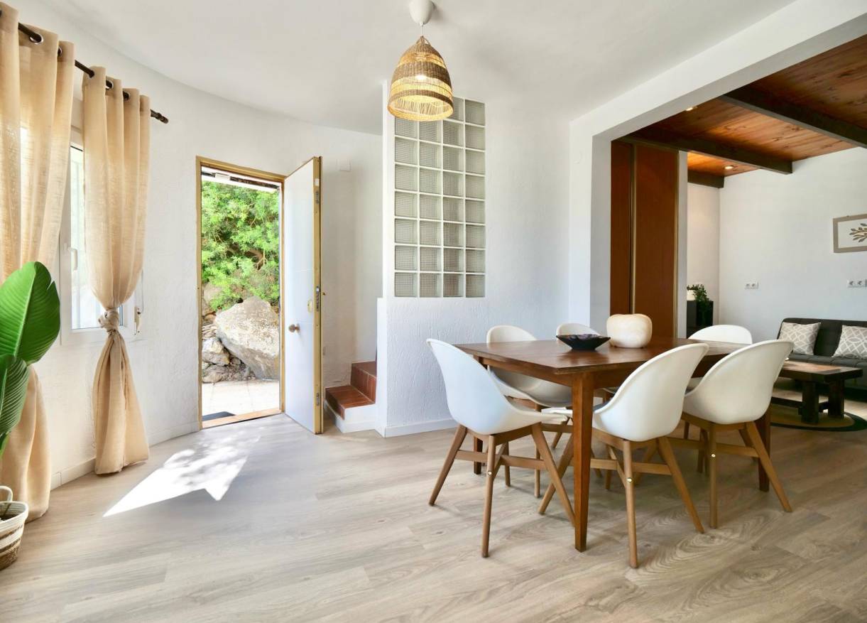 Bestaand - Villa - Denia