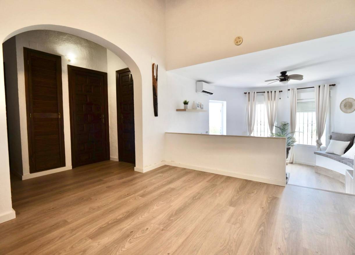 Bestaand - Villa - Denia