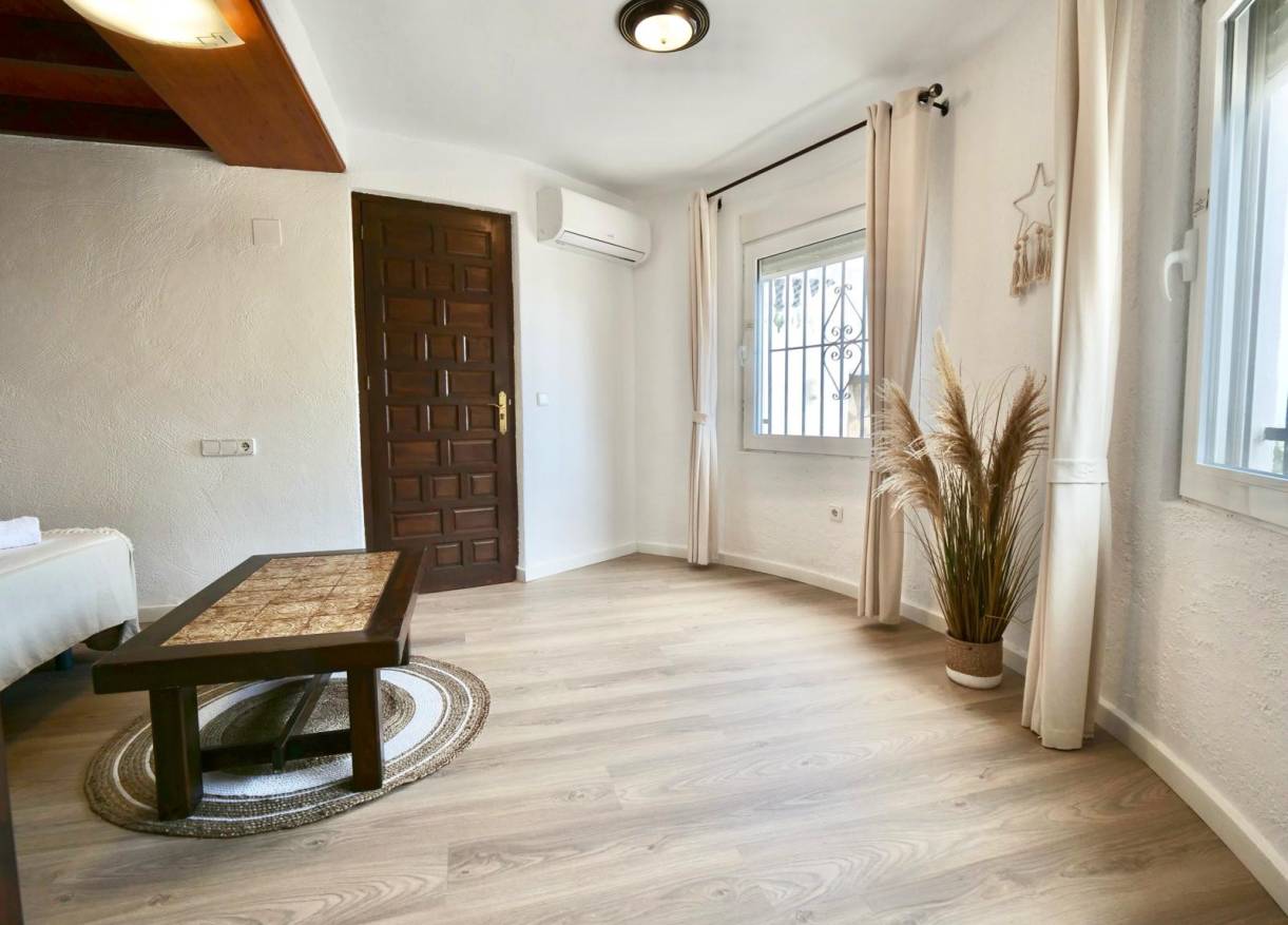 Bestaand - Villa - Denia
