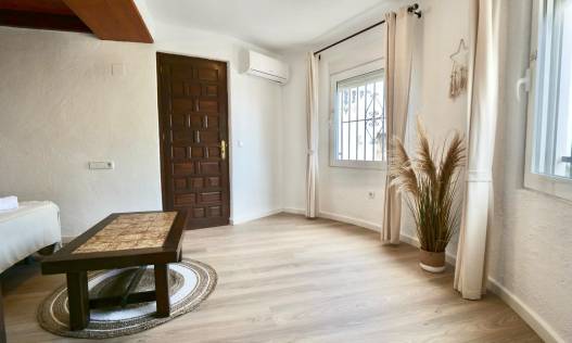 Bestaand - Villa - Denia