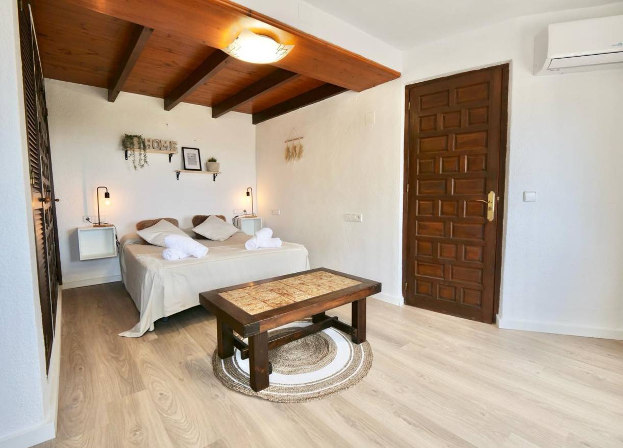 Bestaand - Villa - Denia