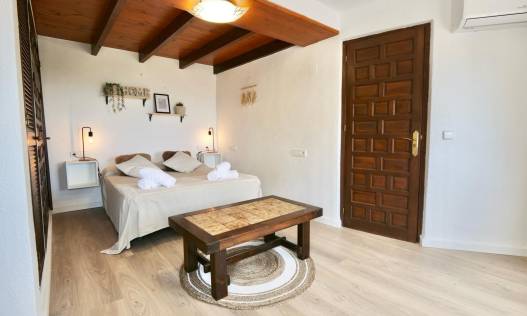 Bestaand - Villa - Denia