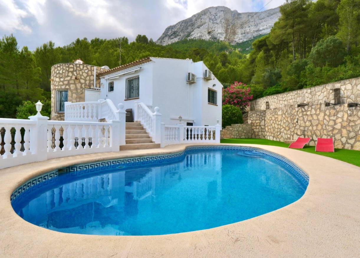 Bestaand - Villa - Denia