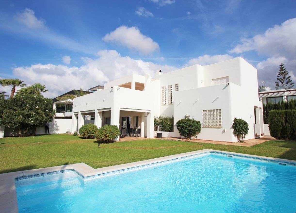 Bestaand - Villa - Marbella - Marbesa